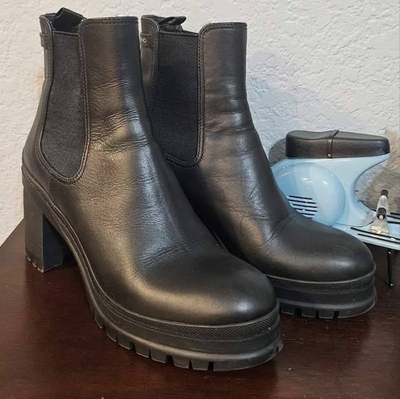 Prada Shoes - PRADA Montana Lug Sole Chelsea Boot